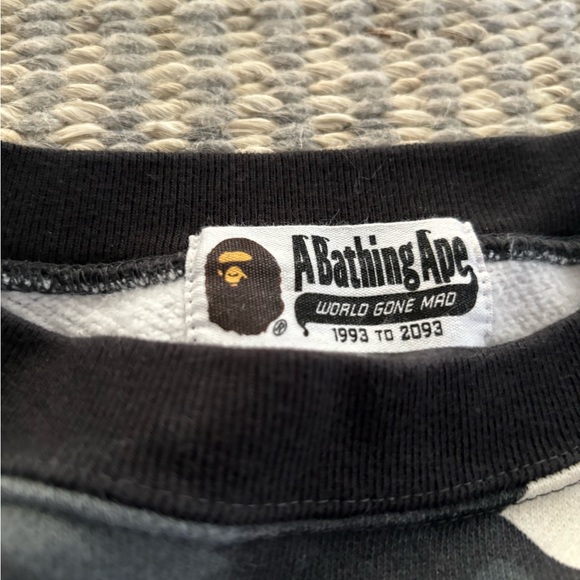 Bape hoodie - Picture 2 of 3